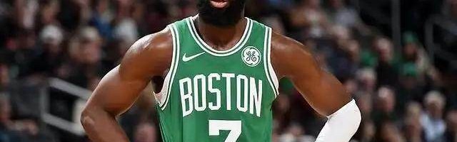 开云体育下载-末节吹响反扑号角 杰伦·布朗乃季后赛第四节之王