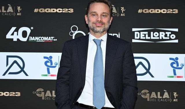 开云体育移动版-【深度】跟随哈佛商学院案例，解码红鸟时代AC米兰