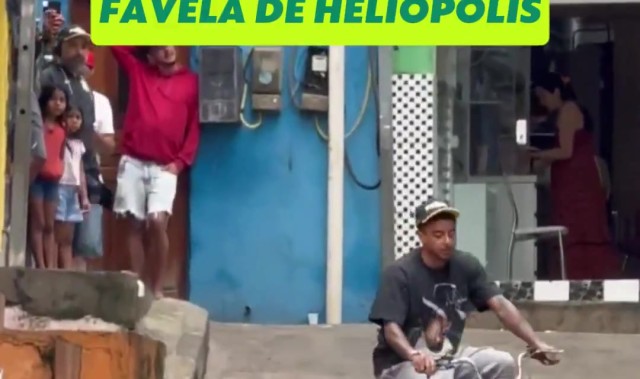 巴媒：林加德在巴西贫民窟拍摄视频，融入当地文化