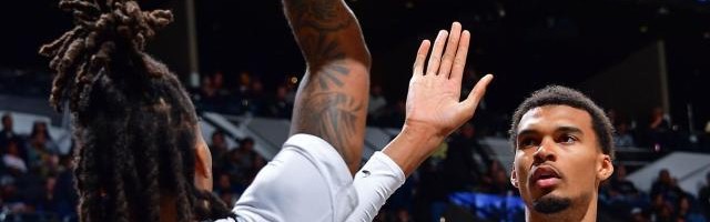 开云体育官网-文班&amp;卡斯尔：马刺双子星一起蜕变：开创圣城新时代