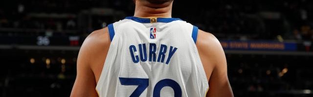 开云体育移动版-只差1球加冕三分王！库里把登基时刻留到篮球麦加