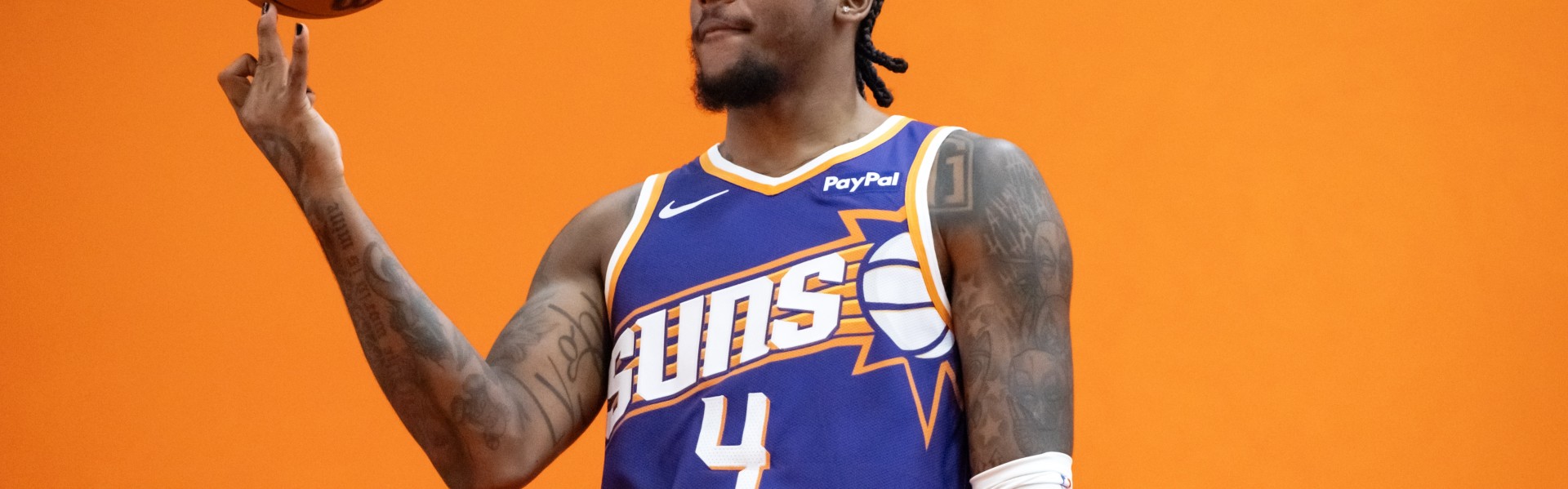 开云体育下载-上场刚复出！今天太阳迎战快船 杰伦·格林因伤缺席比赛