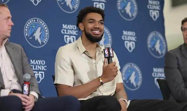 唐斯：得到戈贝尔不夺冠就是失败 我们前途无限