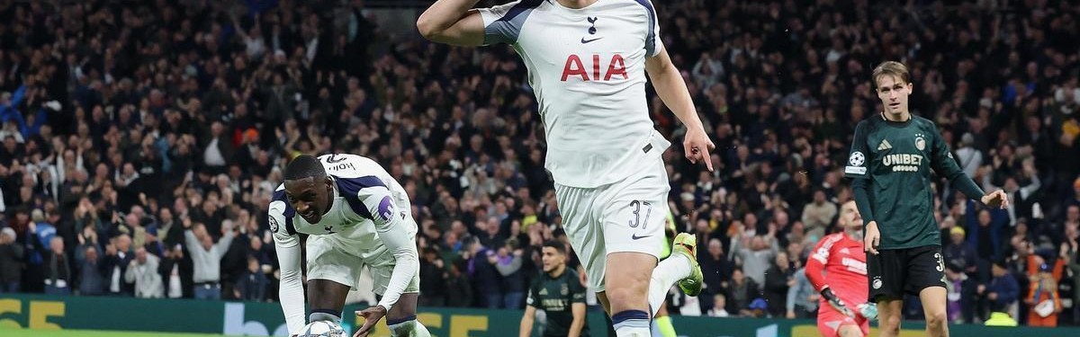 开云体育移动版-每体：巴萨正关注范德芬，后者已决定今夏离开热刺且首选巴萨