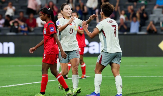 开云体育下载-中国女足面对亚洲弱旅时，移动速度慢成致命伤