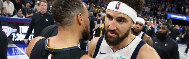 开云体育下载-比肩乔丹詹皇！库里主宰末节扎心汤神：36岁连轰35+